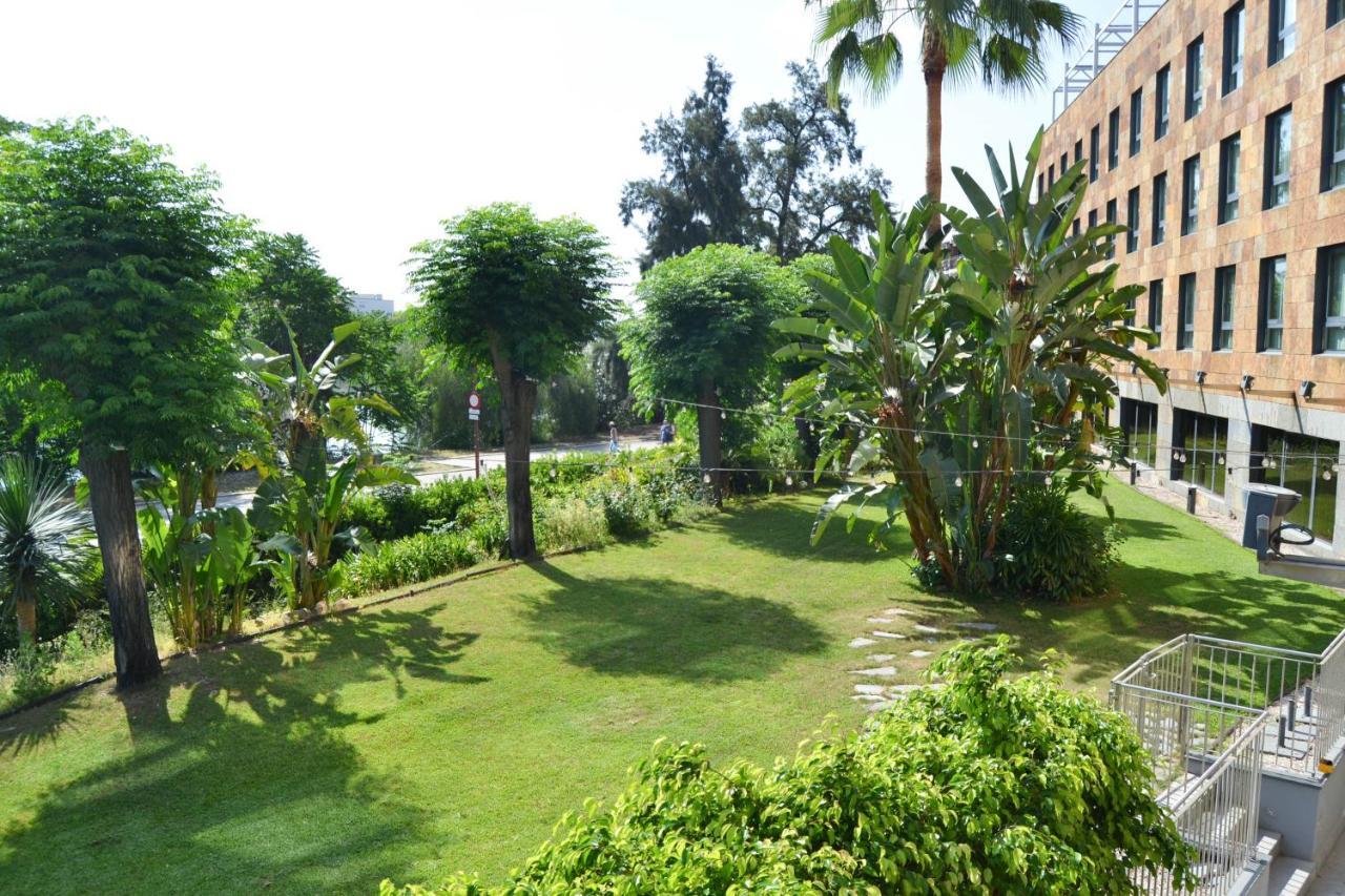 Ribera de Triana Hotel Sevilla Bagian luar foto
