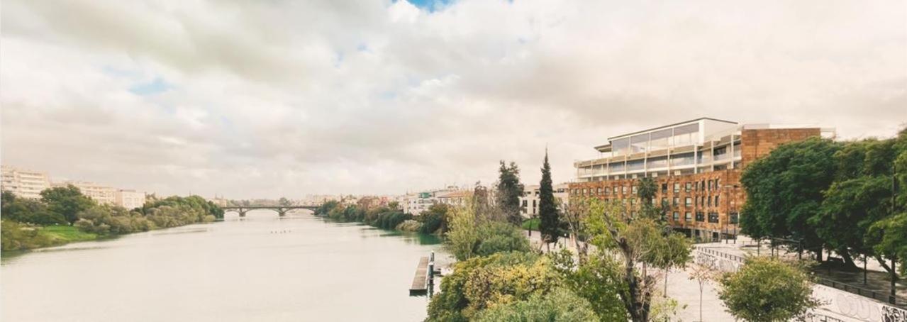 Ribera de Triana Hotel Sevilla Bagian luar foto