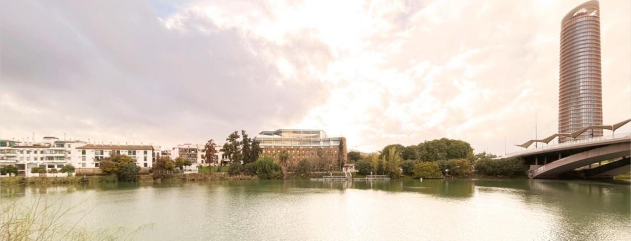 Ribera de Triana Hotel Sevilla Bagian luar foto