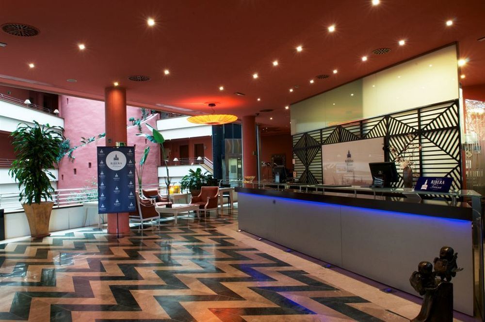 Ribera de Triana Hotel Sevilla Bagian luar foto